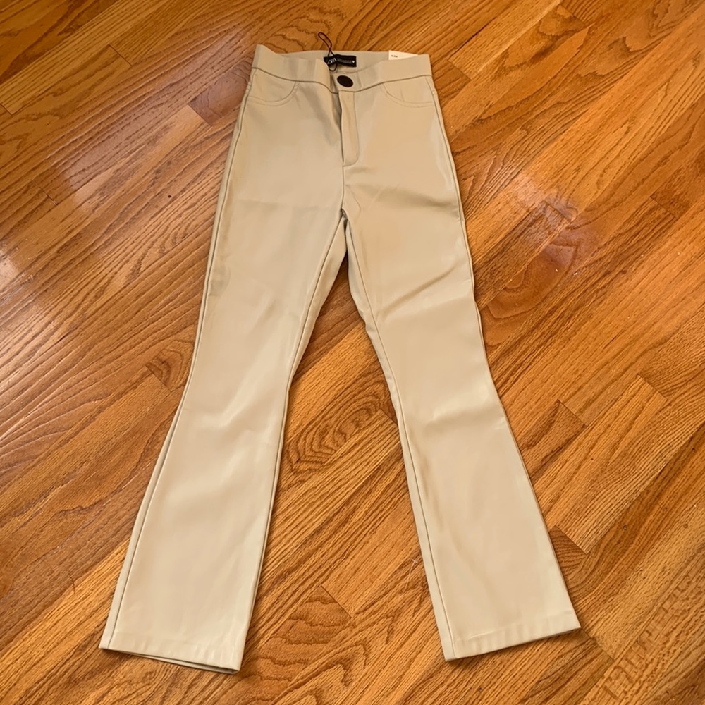 Zara beige cream faux leather pants XS NWT cropped flare